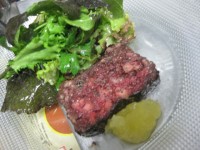 フォアグラ・鶏白レバー・豚肉パテブーダンノワール風　サラダ添え